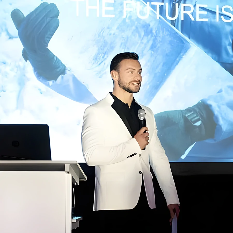 Jorn van Vrijaldenhoven | Speakers for Good