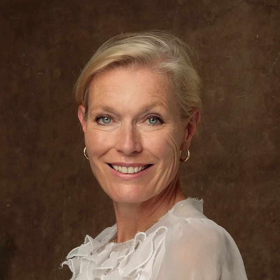Ariane Roos | Speakers for Good