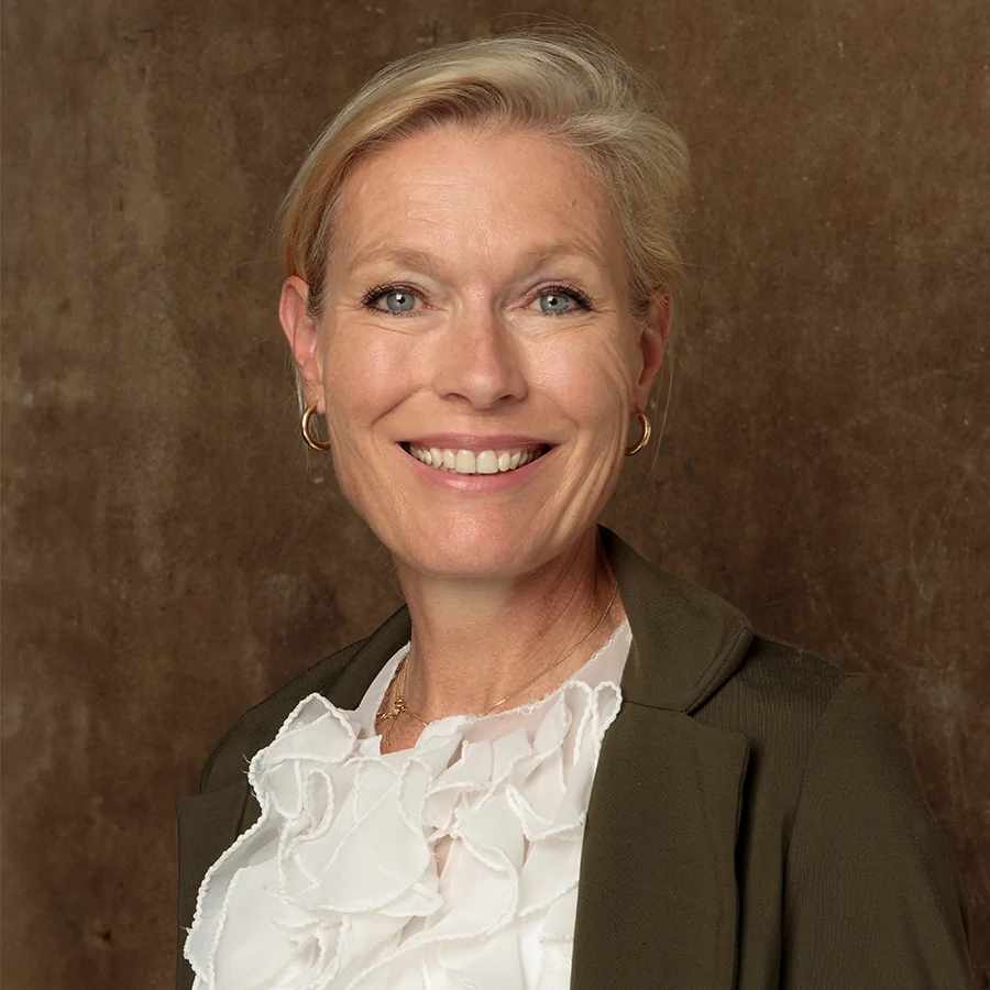 Ariane Roos | Speakers for Good